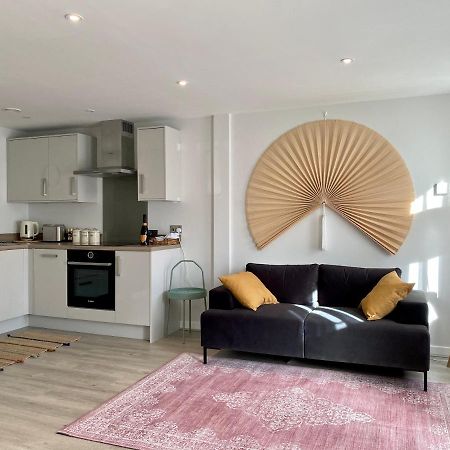 Modern Apartment In Central Quiet York With Free Parking - Contemporary New Building ภายนอก รูปภาพ