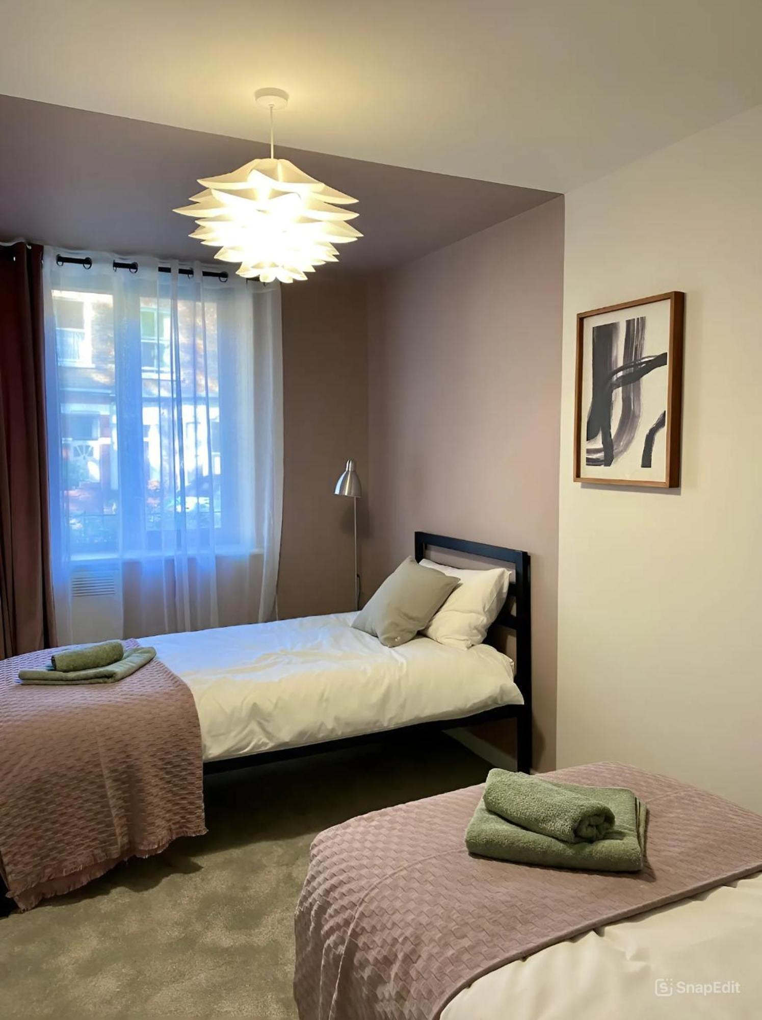 Modern Apartment In Central Quiet York With Free Parking - Contemporary New Building ภายนอก รูปภาพ